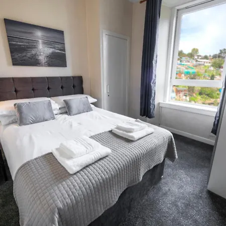 Apartamento ☆ Bright, 2 Bedroom West End ☆
