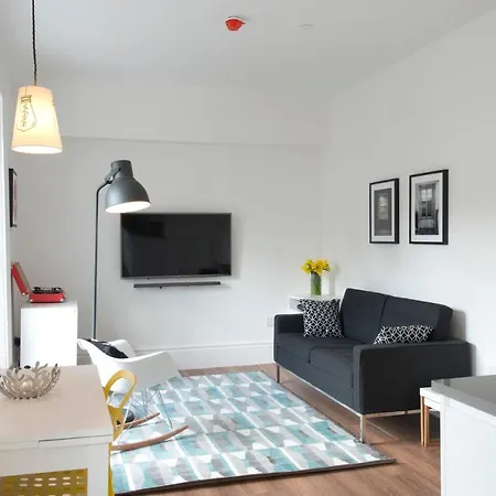Urban Quarters 4*