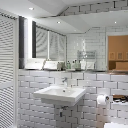 Urban Quarters 4*