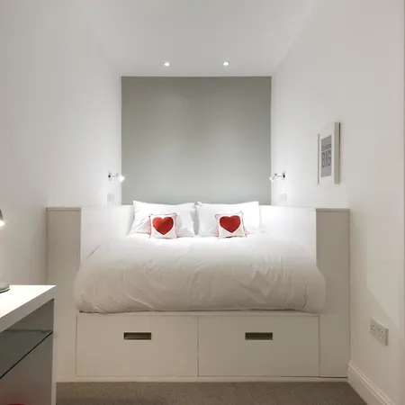 Urban Quarters 4*