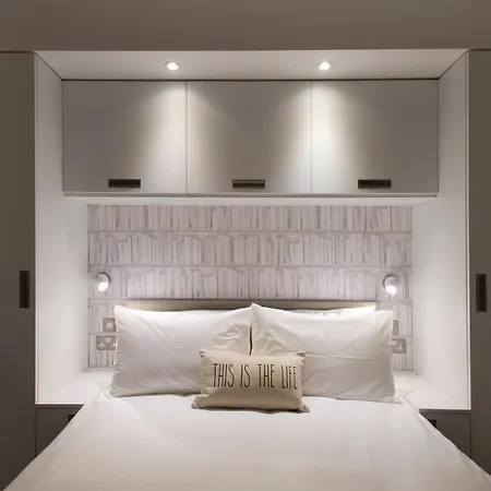 Aparthotel Urban Quarters 4*