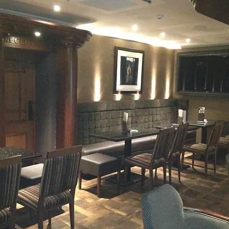 Hotel The 2*