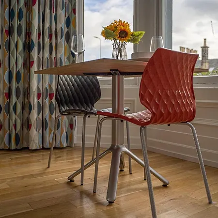 The Clarendon Hotel 4*