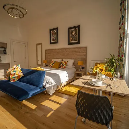 Hotel The Clarendon 4*