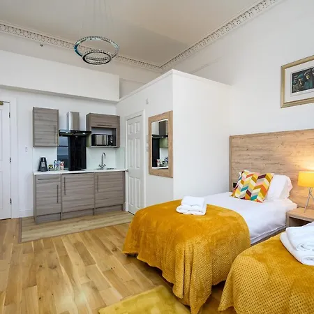 Hotel The Clarendon 4*