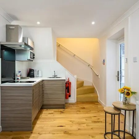 The Clarendon 4* Dundee