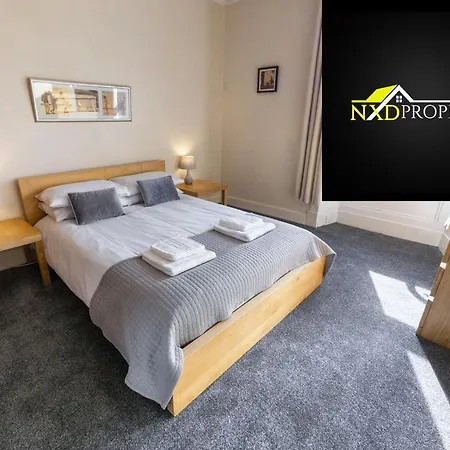 ☆ Bright, 2 Bedroom West End ☆ Apartamento