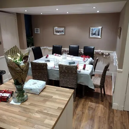 4 Bedroom / 2 Bathroom House In Desirable Area.