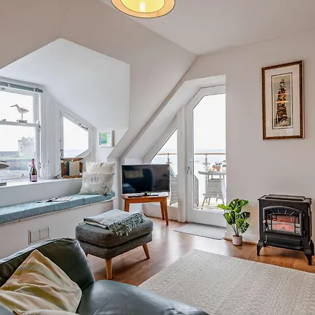 2 Bed In Broughty Ferry 94108