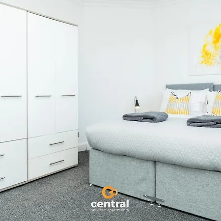 Serviced Apartments: Modern 2-bedroom Family Apartamento Dundee