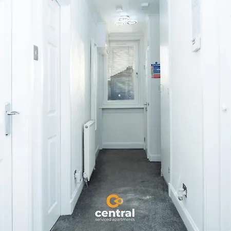 Serviced Apartments: Modern 2-bedroom Family * Dundee