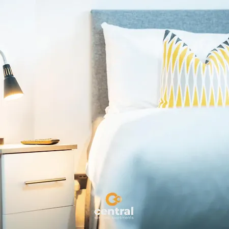 Serviced Apartments: Modern 2-bedroom Family Dundee