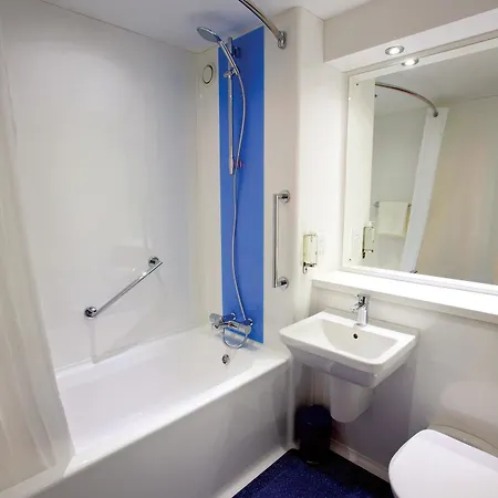 Ibis Budget Camperdown Hotel 2*
