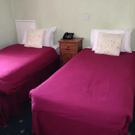 Hotel The 2*