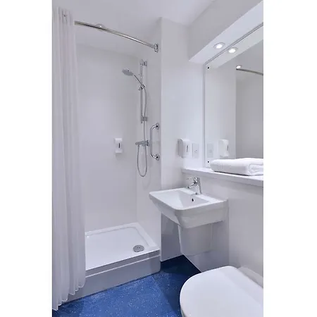 Ibis Budget Camperdown Hotel 2*