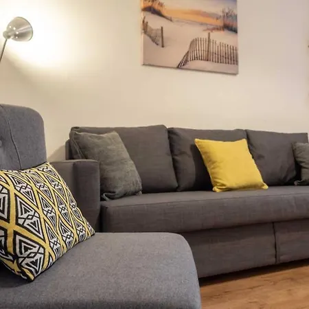 Apartamento ☆ Quiet Ground Floor Near ☆