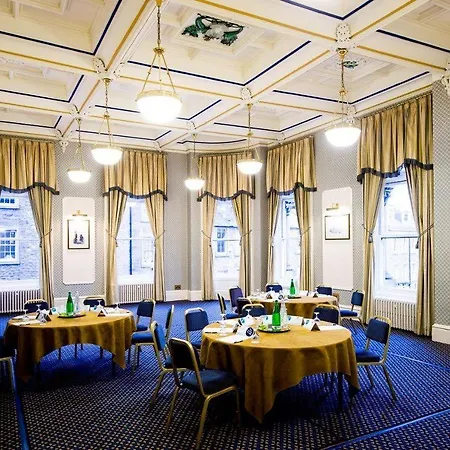 Western Queens Hotel 3*