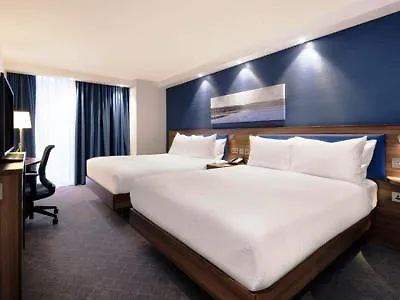 Hotel Hampton By Hilton Centre 3*