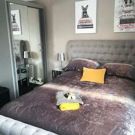 Apartamento Comforts Near Centre Dundee