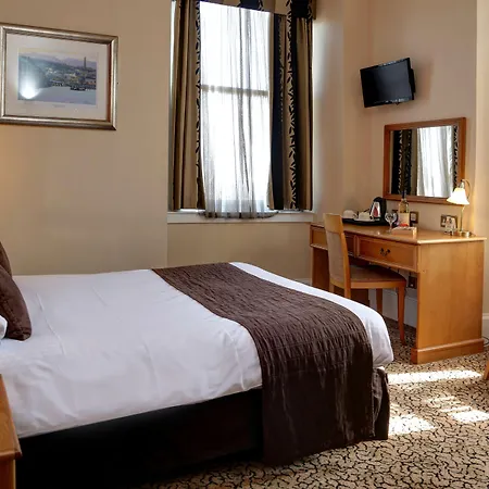 Western Queens 3* Dundee