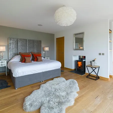 The Hideaway Experience Dundee