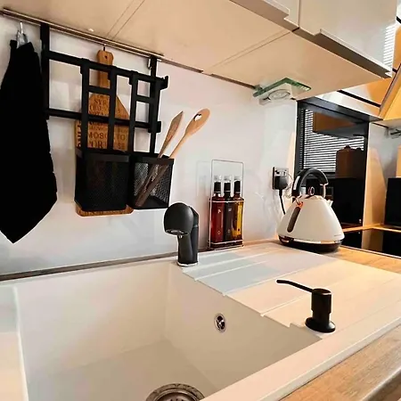 Remarkable 1-bed In