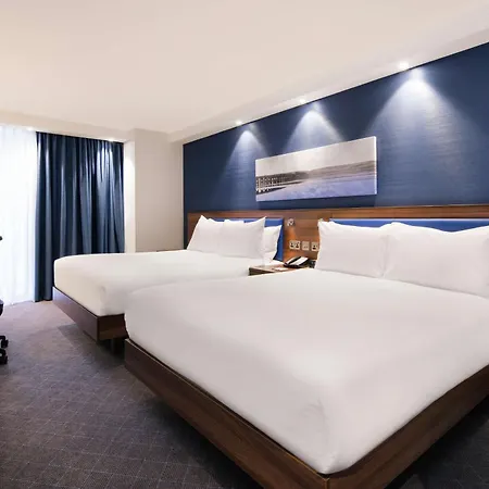 Hotel Hampton By Hilton Centre 3*