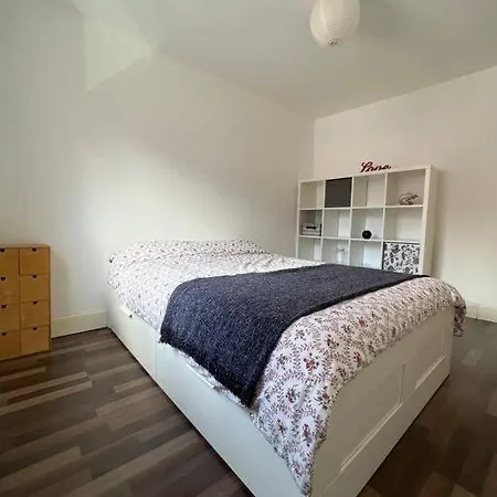 Apartment Modern In Centre