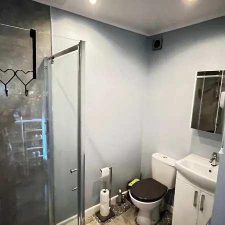 Double Bedroom With Private Bathroom * Dundee