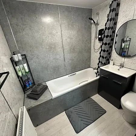 Modern And Stylish 1-bed In Centre - Perfect For Short Or Long & Contractors Apartment Dundee
