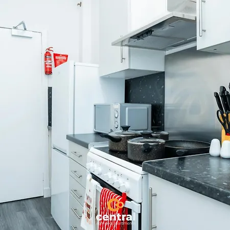 Serviced - 2 Bedroom - Ground Floor - Modern - Sleeps 4 - 2 X Double Beds - Free Street Parking - Fully Equipped - Short & Long Term Available - Contact Us For Your Requirements