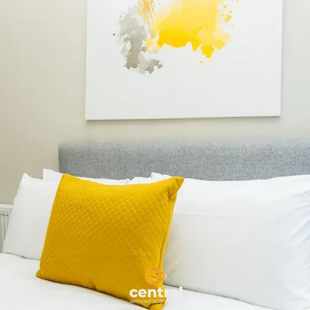 Apartment Serviced - 2 Bedroom - Ground Floor - Modern - Sleeps 4 - 2 X Double Beds - Free Street Parking - Fully Equipped - Short & Long Term Available - Contact Us For Your Requirements Dundee