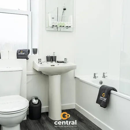 Serviced - 2 Bedroom - Ground Floor - Modern - Sleeps 4 - 2 X Double Beds - Free Street Parking - Fully Equipped - Short & Long Term Available - Contact Us For Your Requirements Apartment *