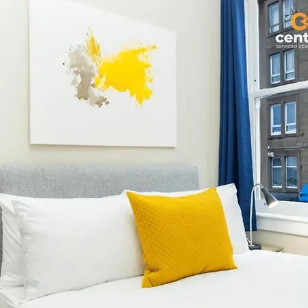 Serviced - 2 Bedroom - Ground Floor - Modern - Sleeps 4 - 2 X Double Beds - Free Street Parking - Fully Equipped - Short & Long Term Available - Contact Us For Your Requirements Dundee