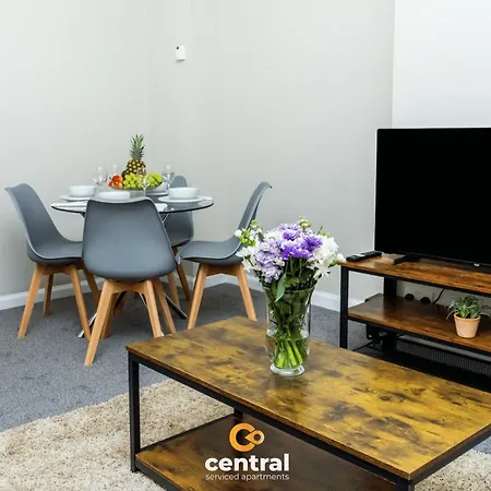 Serviced - 2 Bedroom - Ground Floor - Modern - Sleeps 4 - 2 X Double Beds - Free Street Parking - Fully Equipped - Short & Long Term Available - Contact Us For Your Requirements Apartment Dundee