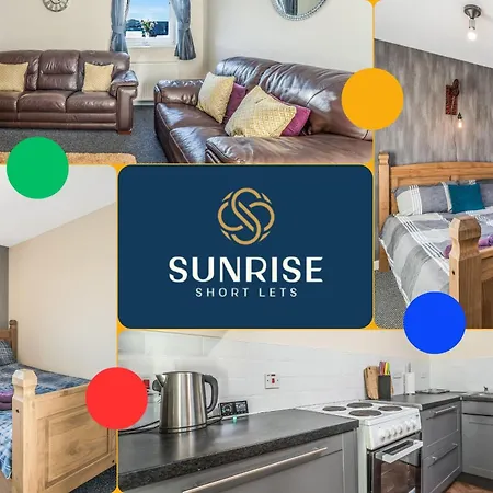 The Law, Has 4 Rooms With Tvs, 2 Bathrooms, Central, Free Parking, Fully Equipped, Contractor And Trades Favourite, 5 Mins To Centre - Vat And Reduced Price Gaurantee And Long Stay Rates Available, Go To Sunrise Short Lets Dundee * Dundee