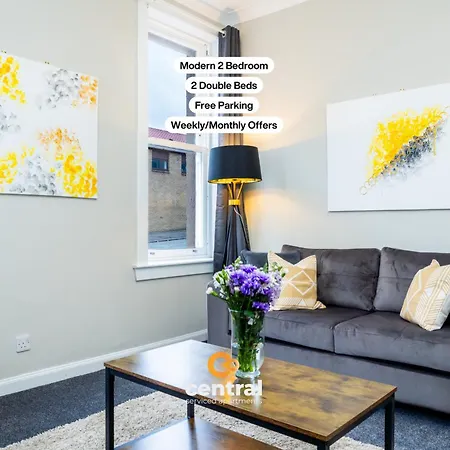 Serviced - 2 Bedroom - Ground Floor - Modern - Sleeps 4 - 2 X Double Beds - Free Street Parking - Fully Equipped - Short & Long Term Available - Contact Us For Your Requirements Apartment
