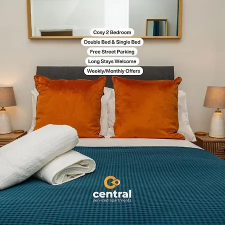 Apartamento Central Serviced - 2 Bedrooms - Modern - Unique Touches - Free Street Parking - Fully Equipped - Close To City Centre - Short & Long Term Available - Contact Us For Your Requirements