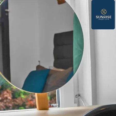 Apartment The Dens, 3 Rooms, 4 Beds, 2 Bathrooms, Fully Equipped, Wifi, Free Street Parking, 3rd Floor