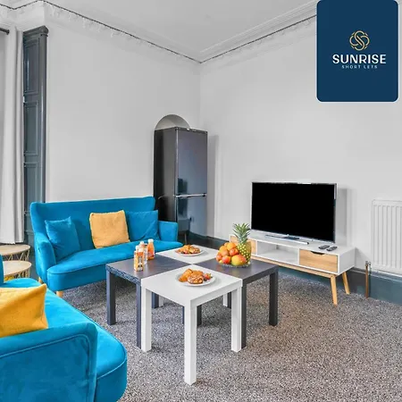 Apartment The Dens, 3 Rooms, 4 Beds, 2 Bathrooms, Fully Equipped, Wifi, Free Street Parking, 3rd Floor Dundee