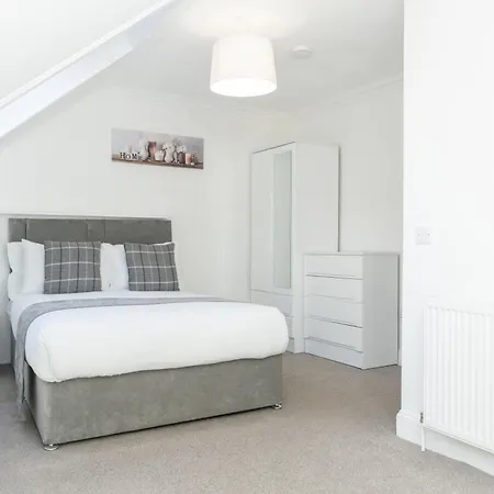 Info Only, Multiple Locations, Available For Large Groups, Contractors And Extended Stays, Fully Furnished Explore Our Range, Invoice And Reduced Price Only Via Sunrise Short Lets Dundee