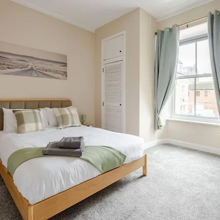 Modern And Stylish 1-bed In Centre - Perfect For Short Or Long & Contractors Apartment