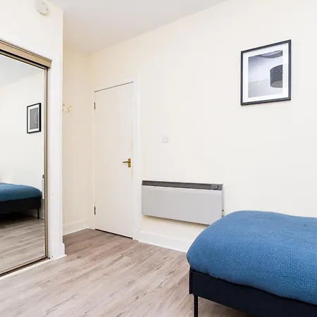 2 Bed Flat-ground Floor-parking