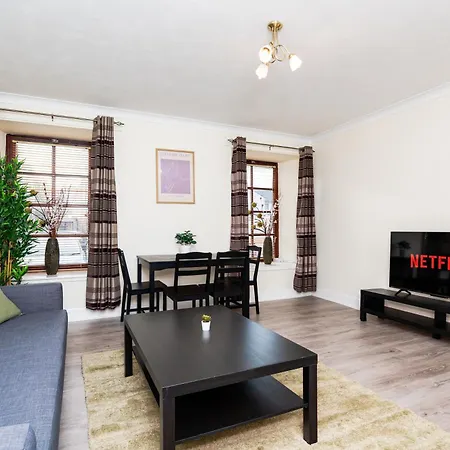 2 Bed Flat-ground Floor-parking