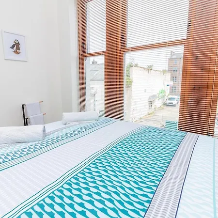 Near V&a Museum & Attractions Apartment