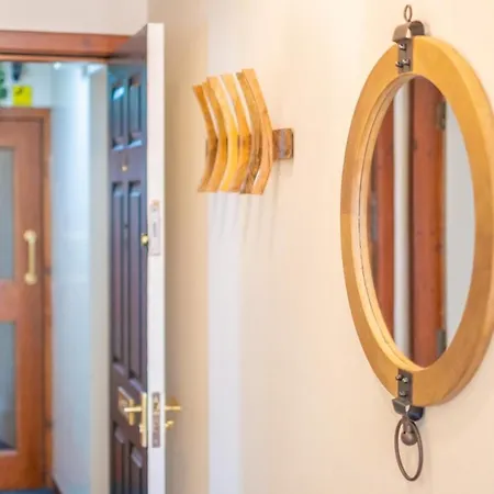 Apartment Near V&a Museum & Attractions