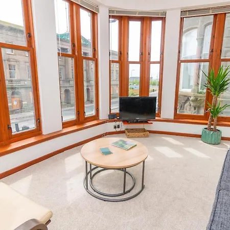 Near V&a Museum & Attractions Apartment *