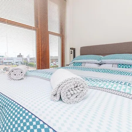 Near V&a Museum & Attractions Apartment *