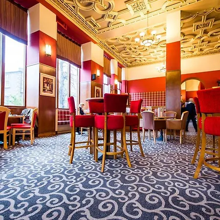 Western Queens Hotel 3*