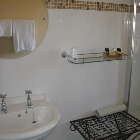 Shaftesbury (adults Only) Guest house Dundee